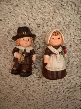 Vintage Hallmark Mr & Mrs Pilgrim, salt and pepper shaker set